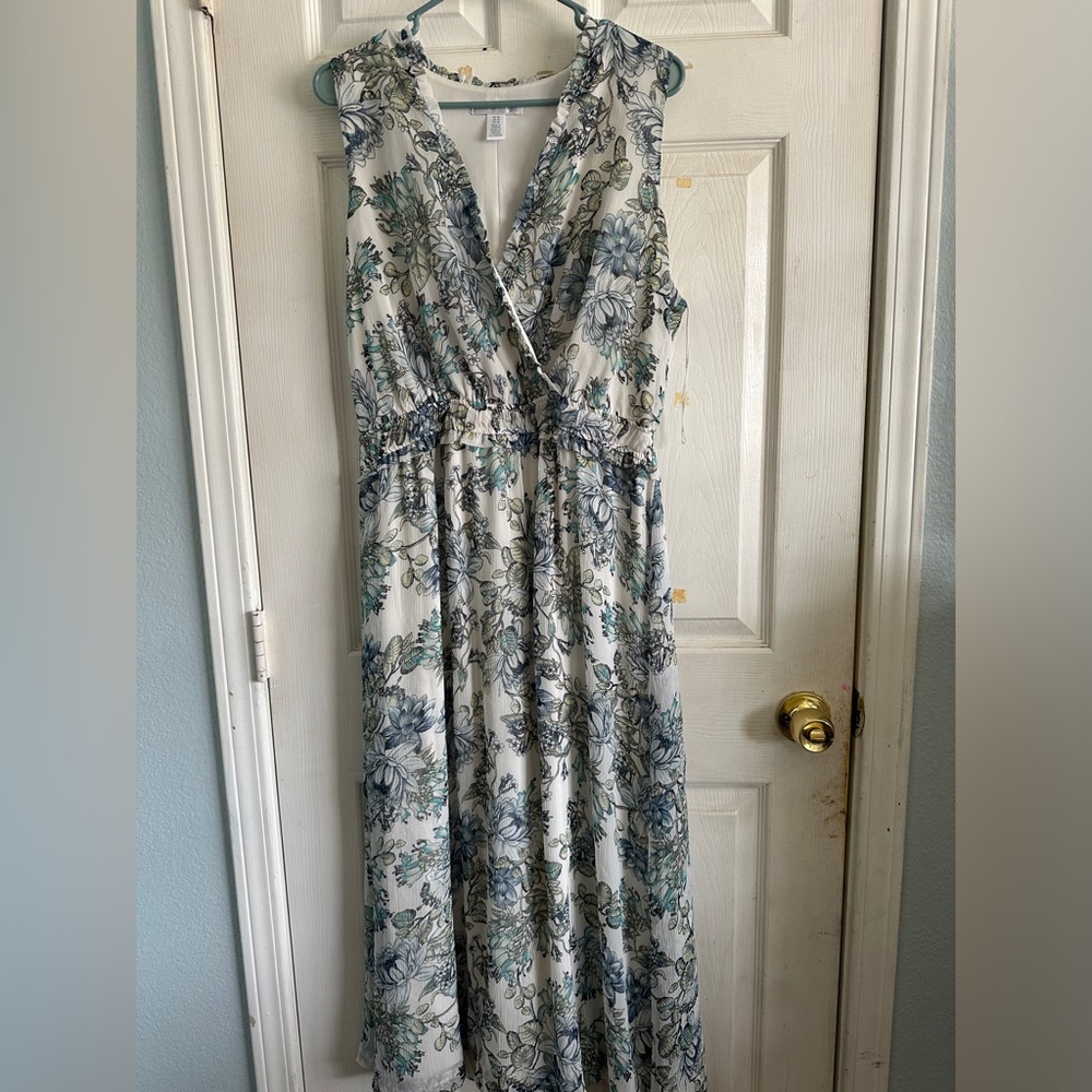 Sleeveless Floral Dress